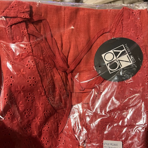 Red Romper with lace bodice. IN bag with tags. - Picture 3 of 3